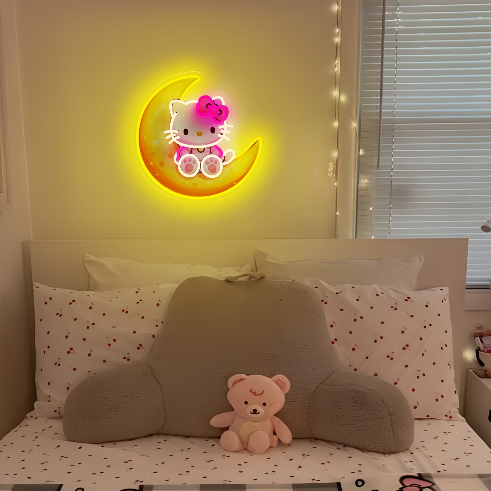 Hello Kitty on Moon Yellow Cut - Led Moon Lamp 评论和价格
